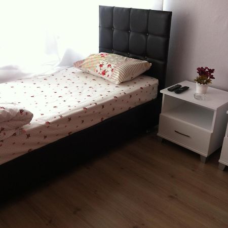Limon Hostel Одрин Екстериор снимка