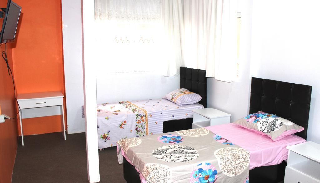 Limon Hostel Одрин Екстериор снимка