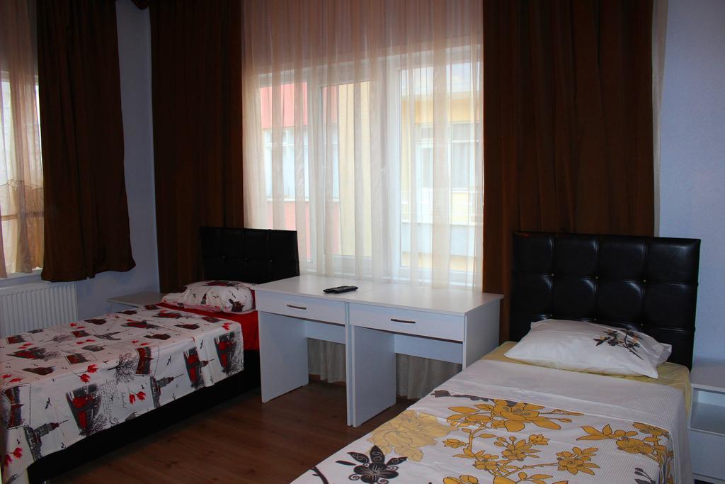 Limon Hostel Одрин Стая снимка