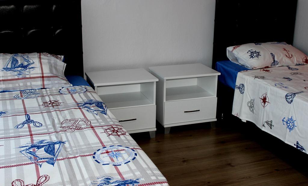 Limon Hostel Одрин Стая снимка