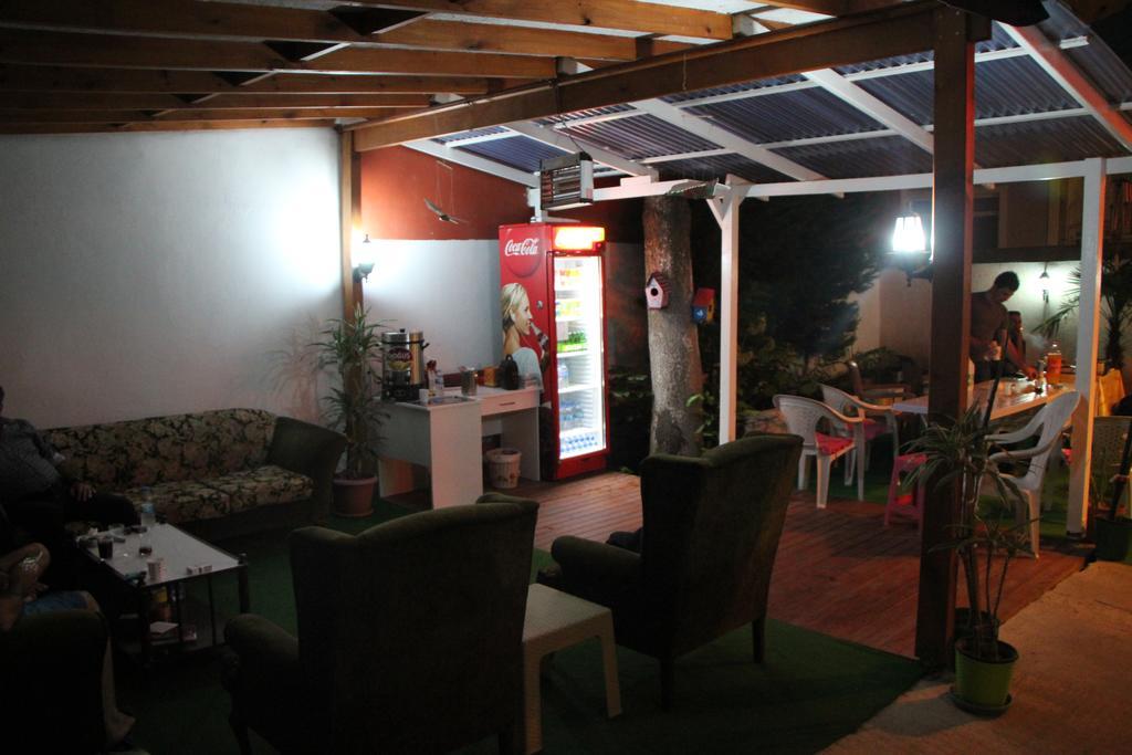 Limon Hostel Одрин Екстериор снимка